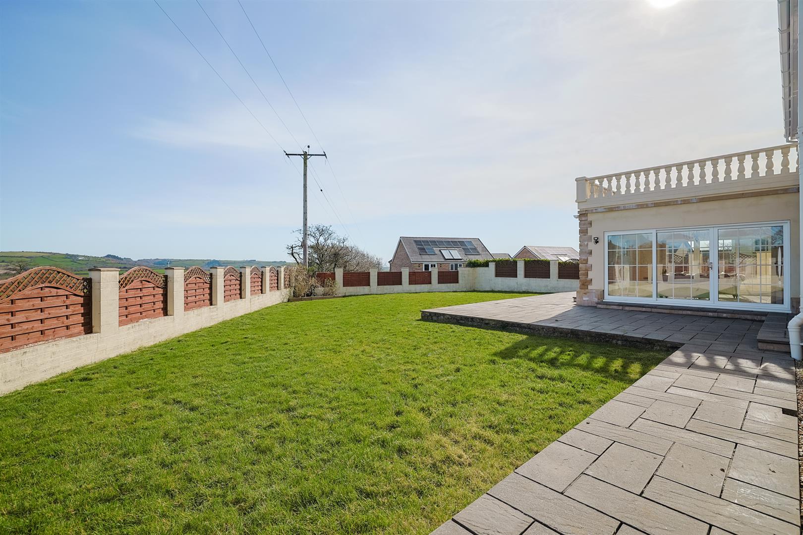 6 Clos Y Parc, Five Roads, Llanelli, SA15 5HB